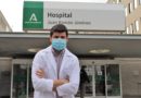 Carlos Cordero, médico rehabilitador del Hospital Juan Ramón Jiménez, colabora como experto en la OMS
